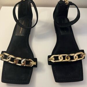 Good American Black Sandals with Gold Chain